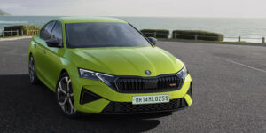 Front view of Skoda Octavia RS 2025 showing bold grille, headlights, and aggressive RS styling