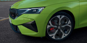 Close-up of Skoda Octavia RS 2025 alloy wheels and performance tires, emphasizing sporty handling